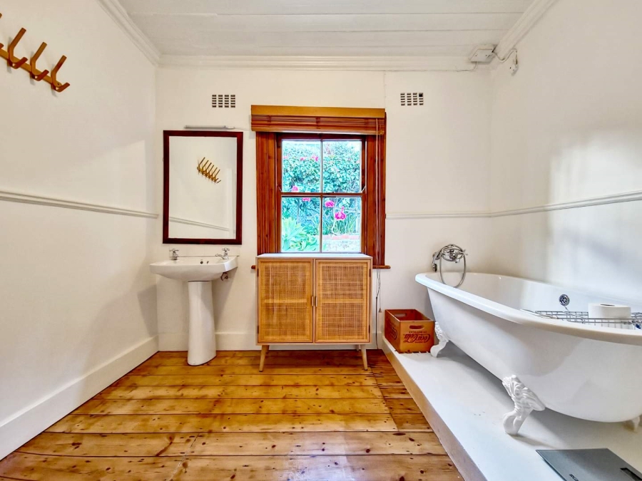 2 Bedroom Property for Sale in Green Point Western Cape